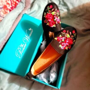 PW flats size 8 never worn .